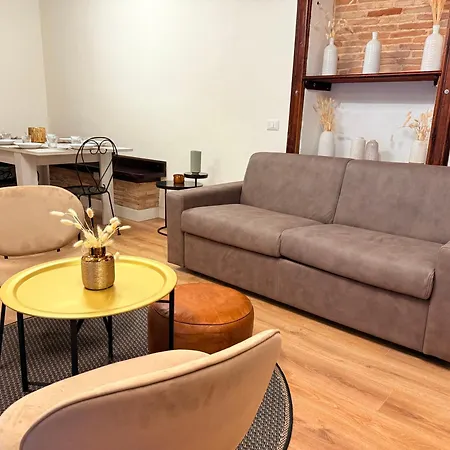 Apartment Luxury 5br , 4ba Penthouse In The Center *