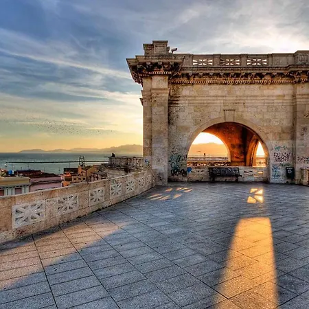 Luxury 5br , 4ba Penthouse In The Center *